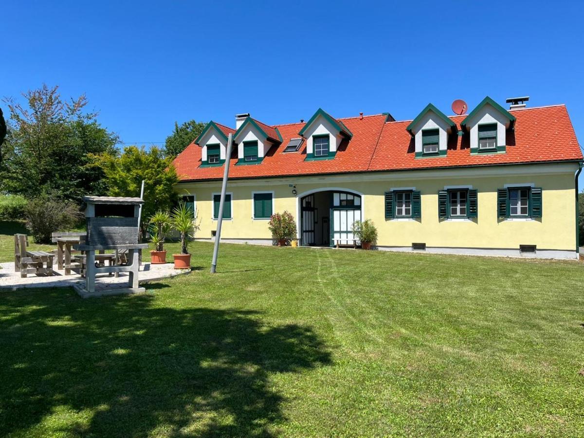 Apartamento Landhaus Dasthomas Henndorf im Burgenland Exterior foto